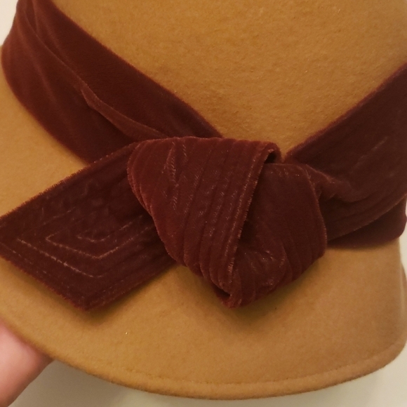 ?lord & Taylor wool hat. Made in ITALY. NWT main image 12